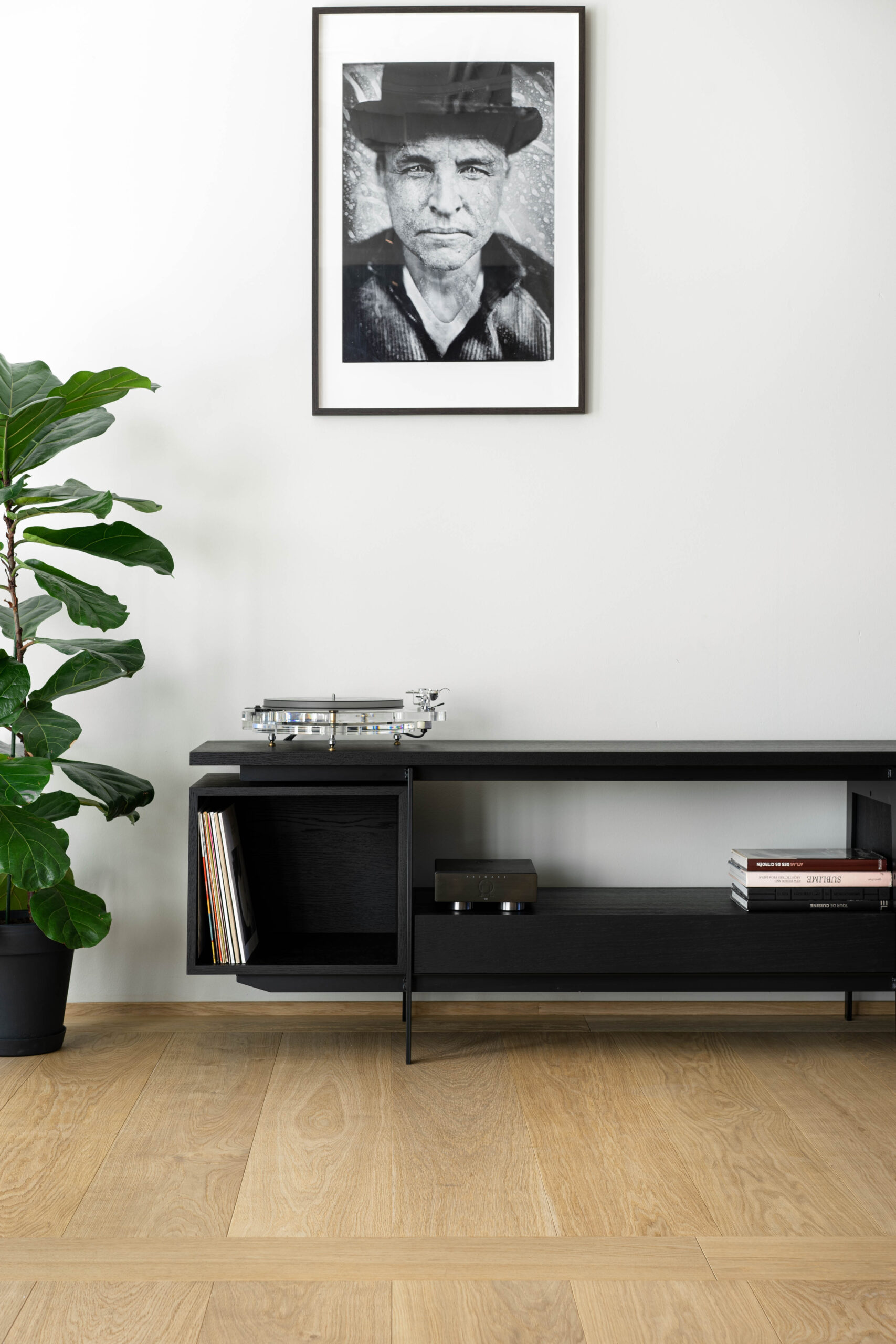 vinyl console "CONTE" - Image 5