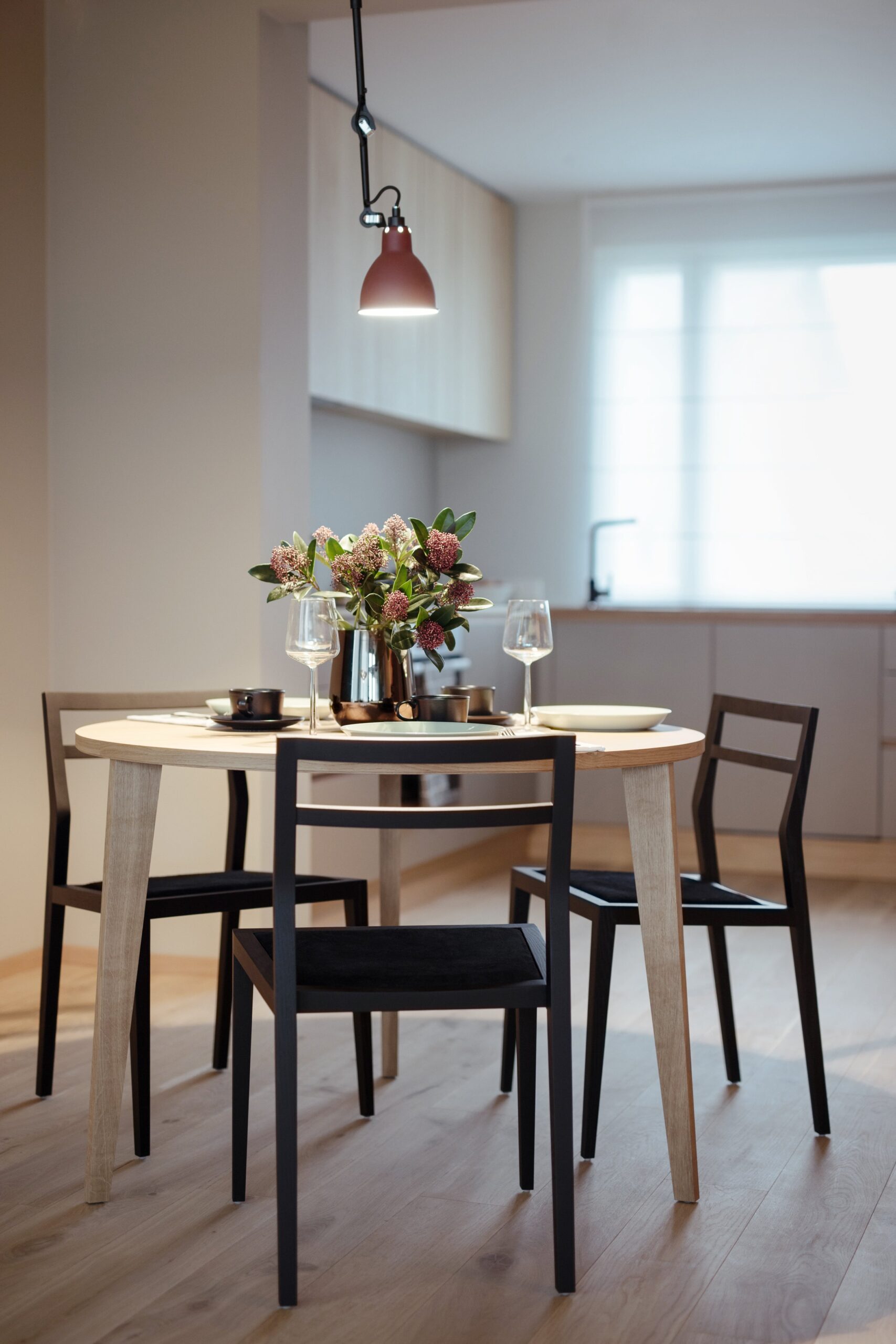 table medium - Image 3