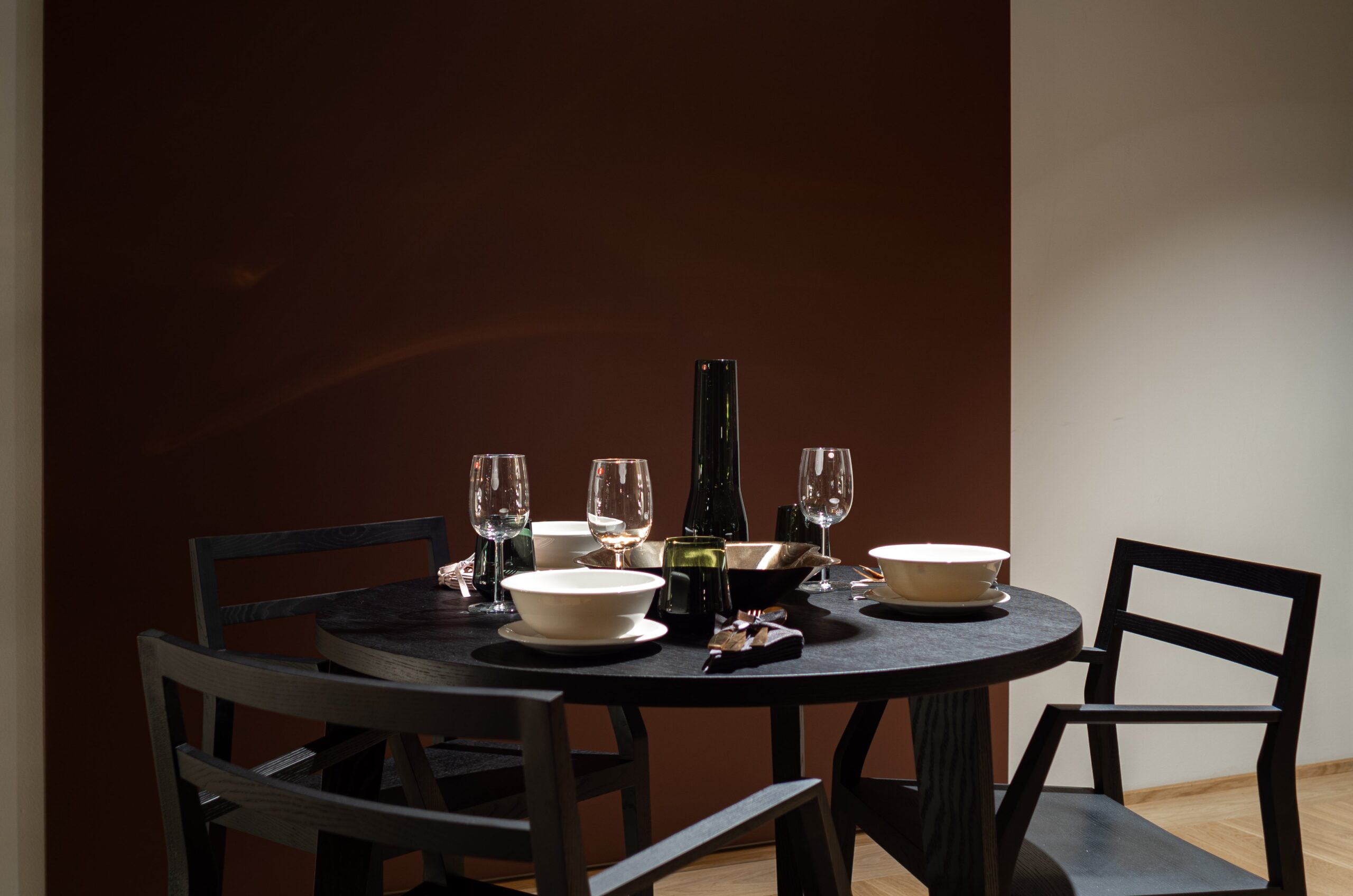 table medium - Image 5